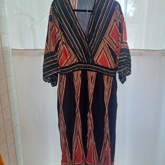 BloomChic Dresses & Skirts - NWOT BloomChic Maxi Dress Surplice Neckline Geometric Design Size 22-24